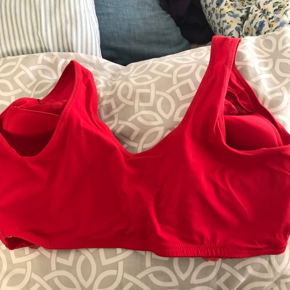 Size 42B lace bras front closure. Price is each - Picture 6 of 6